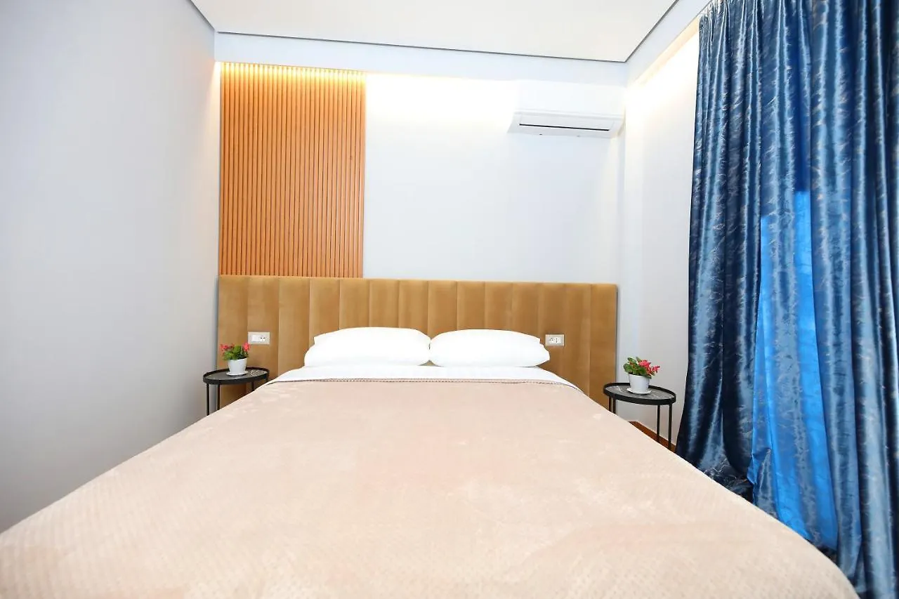 לינה וארוחת בוקר Vlorë Ulcas Guest Huse אלבניה