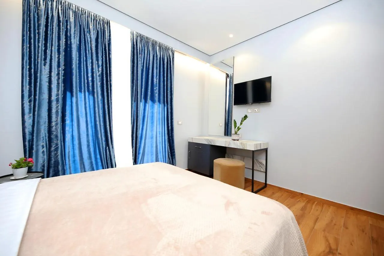 לינה וארוחת בוקר Vlorë Ulcas Guest Huse