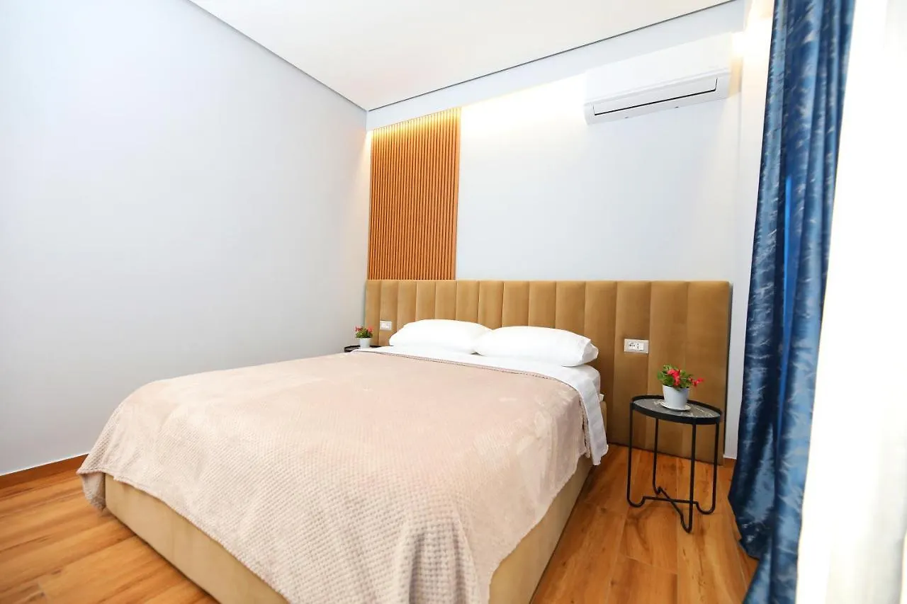 לינה וארוחת בוקר Vlorë Ulcas Guest Huse