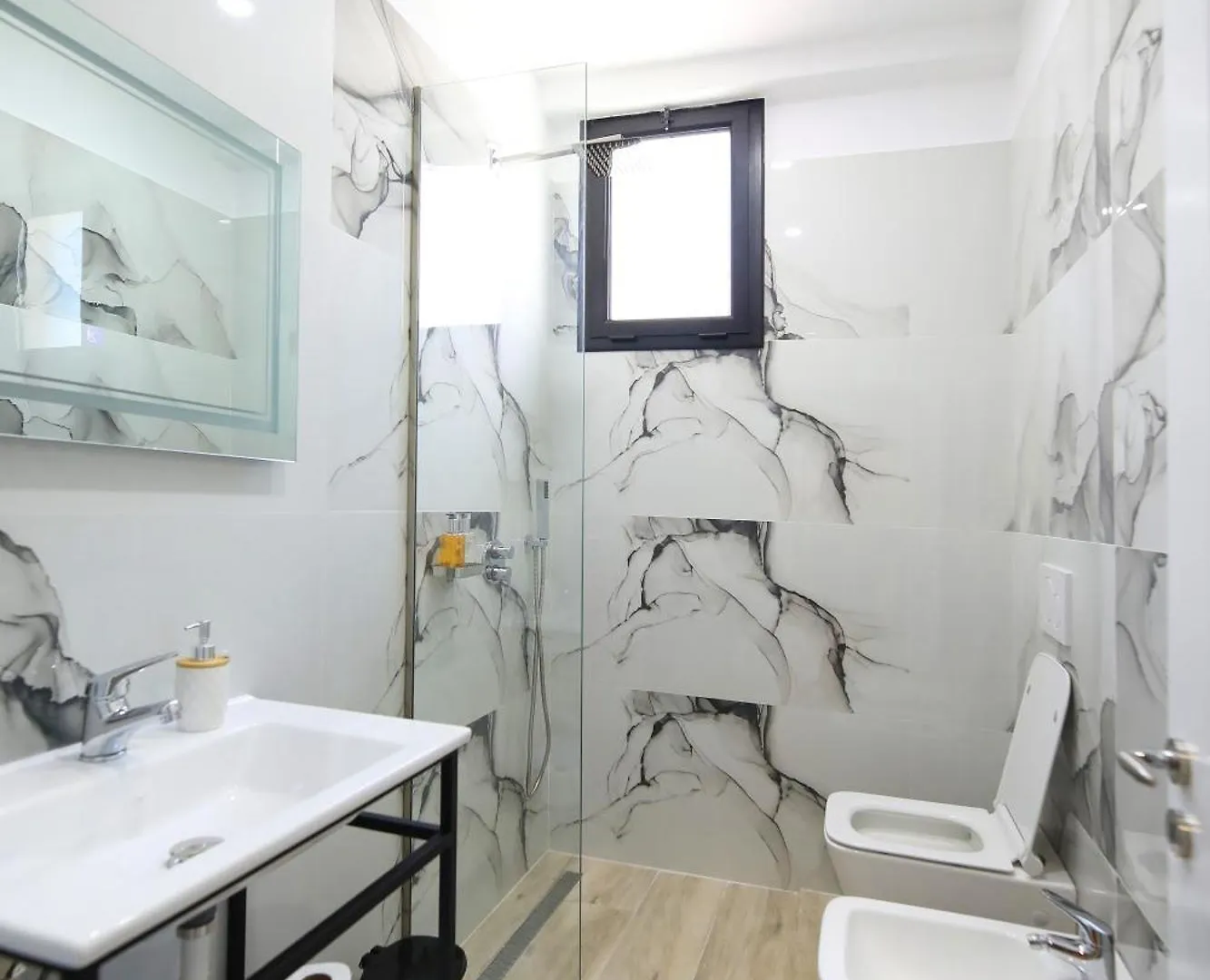 לינה וארוחת בוקר Vlorë Ulcas Guest Huse